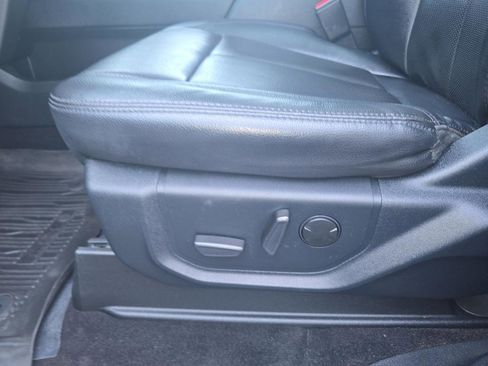 Used 2021 Ford Expedition XLT image 19