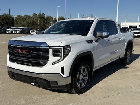 Used 2024 GMC Sierra 1500 SLT image 6