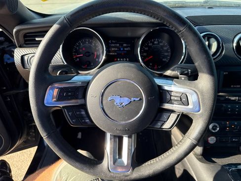 Used 2015 Ford Mustang Coupe RWD image 17