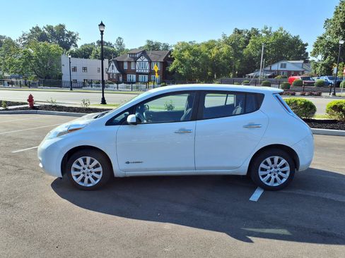 Used 2013 Nissan Leaf S w/ Charger Pkg FWD image 25