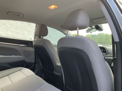 Used 2019 Hyundai Elantra SEL image 39