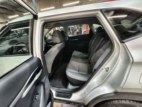 Certified 2022 Kia Seltos LX image 25