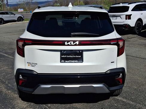 Used 2024 Kia Seltos EX AWD/4WD image 5