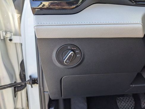 Certified 2025 Volkswagen Taos S image 25