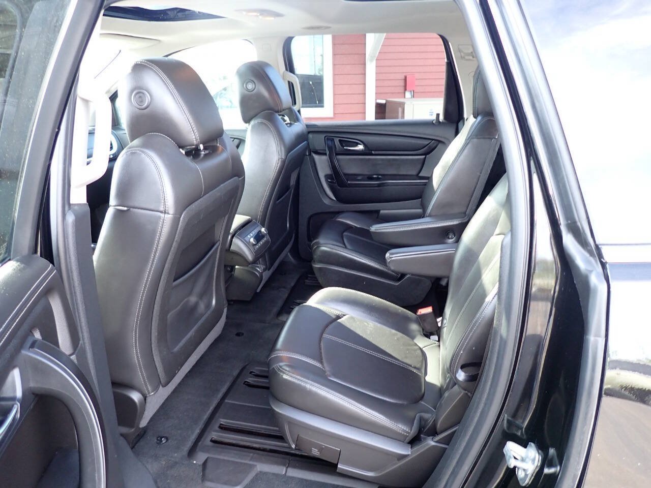 Used 2017 Chevrolet Traverse LT AWD/4WD image 8
