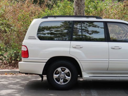 Used 2001 Lexus LX 470 4WD image 10