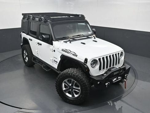Used 2018 Jeep Wrangler Unlimited Sahara AWD/4WD image 35
