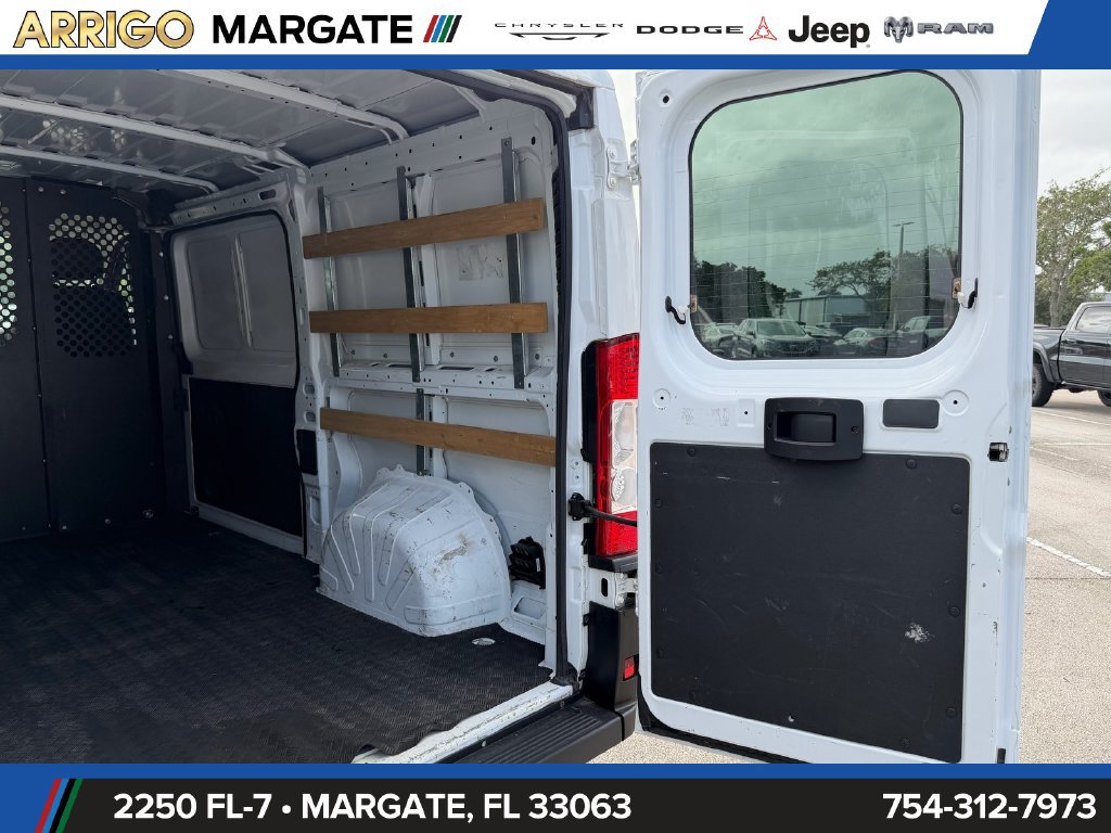 Used 2025 RAM ProMaster 2500 w/ U-Haul Equipment Group FWD image 13