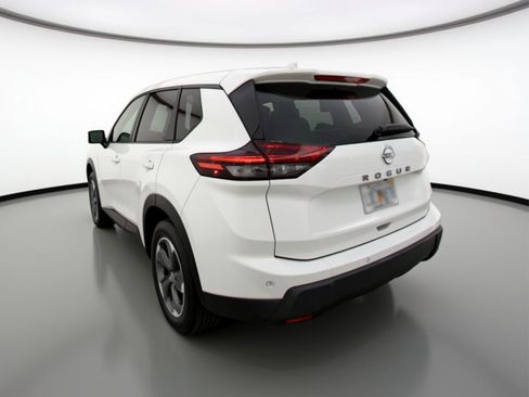 Used 2025 Nissan Rogue SV image 6