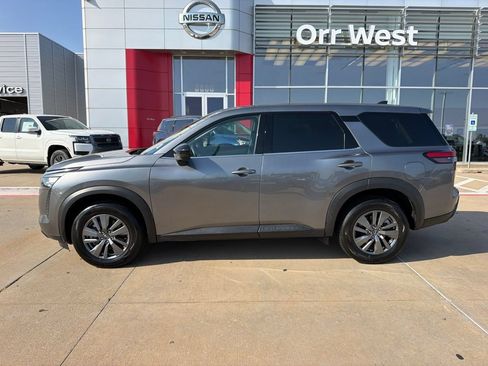 Used 2026 Nissan Pathfinder S AWD/4WD image 2