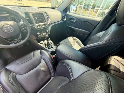 Used 2023 Jeep Cherokee Altitude Lux image 13