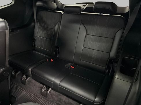 Used 2025 Buick Enclave Avenir w/ Super Cruise Package AWD/4WD image 96