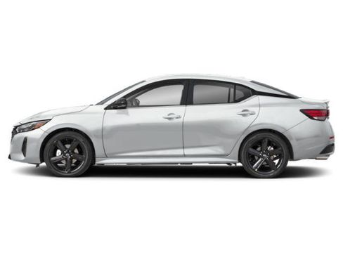 Certified 2025 Nissan Sentra SR FWD image 3