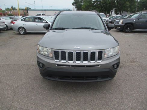 Used 2012 Jeep Compass Latitude image 3