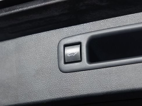 Used 2022 Toyota Highlander XLE image 22