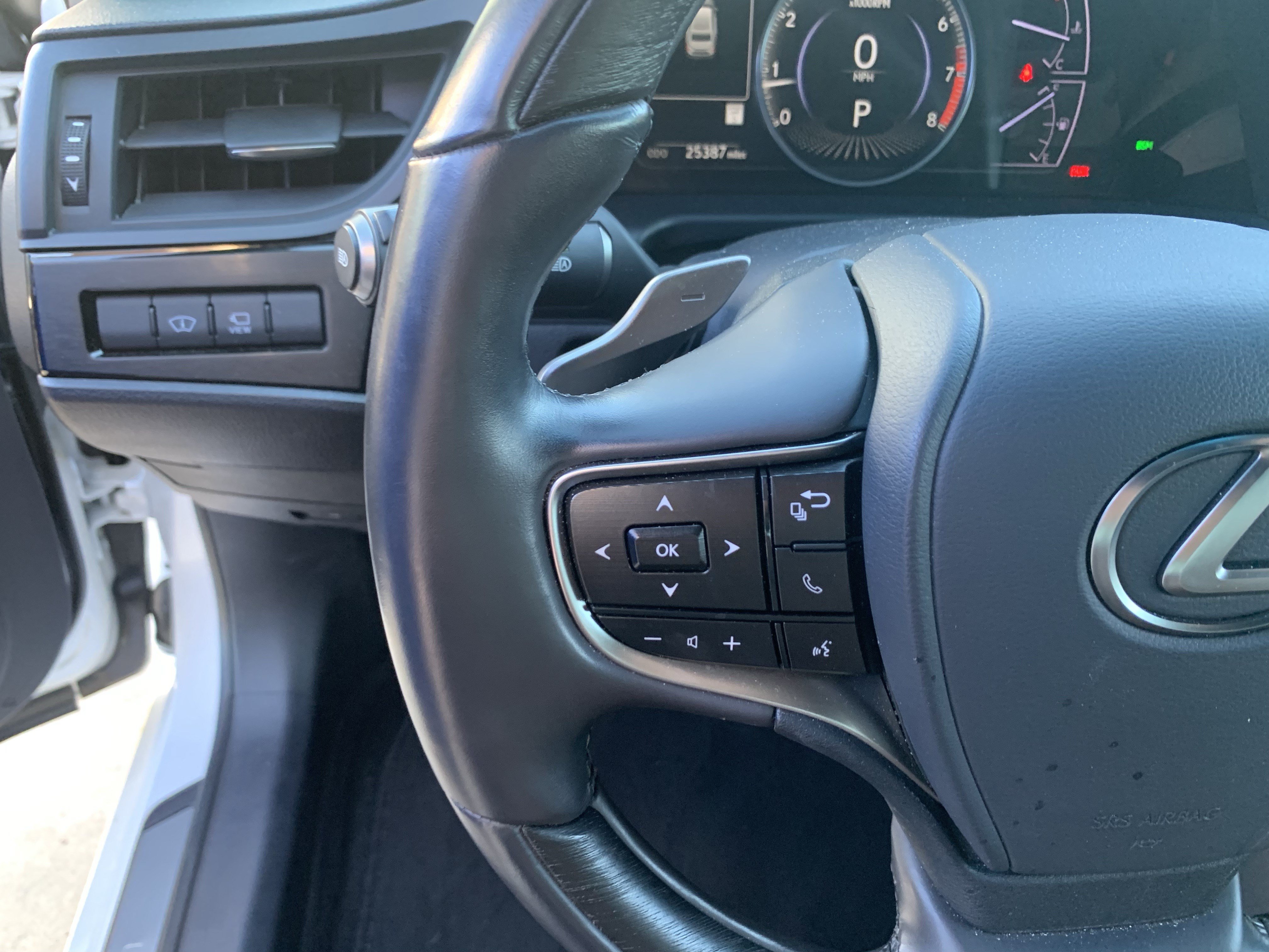Used 2025 Lexus ES 350 Ultra Luxury FWD image 19