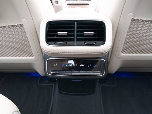 Used 2023 Mercedes-Benz GLS 450 4MATIC image 39