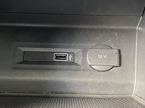 Used 2018 Volkswagen Atlas Launch Edition image 32