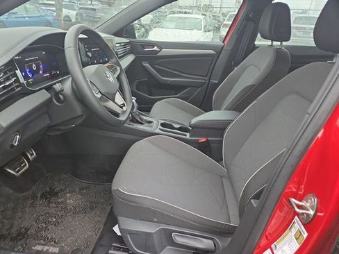 Certified 2025 Volkswagen Jetta Sport image 10
