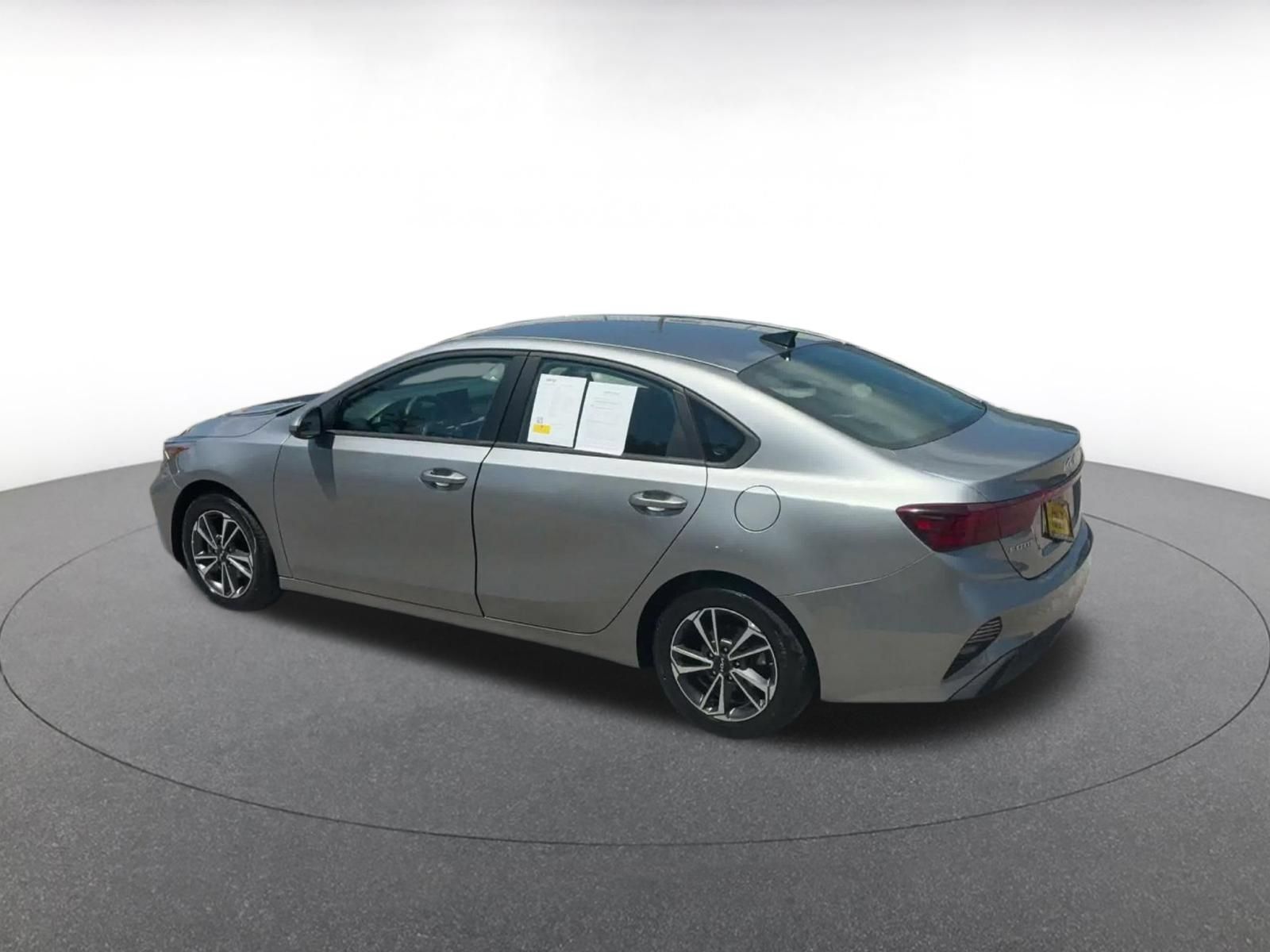 Used 2024 Kia Forte LXS FWD image 9