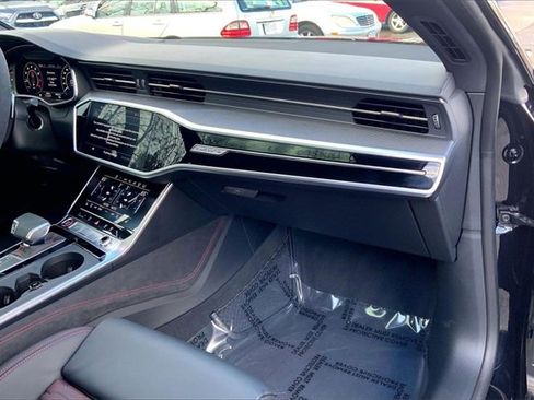 Used 2024 Audi RS 7 Performance image 15