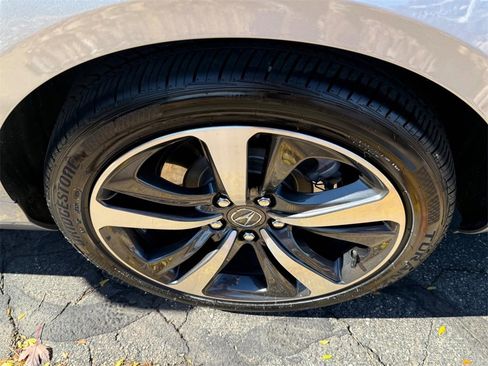 Certified 2025 Acura TLX w/ Technology Package image 7