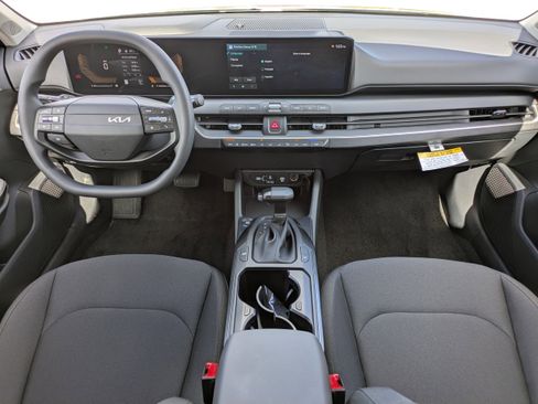 New 2026 Kia K4 LXS image 16