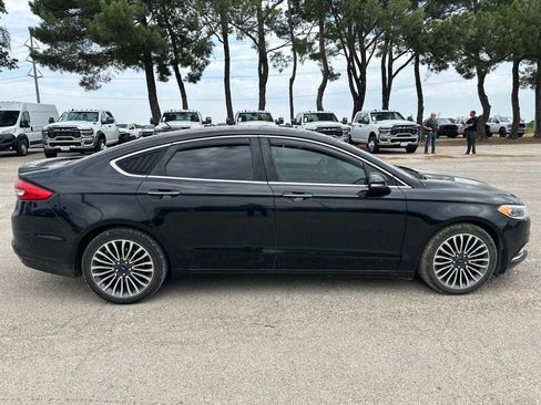 Used 2018 Ford Fusion Titanium AWD/4WD image 4