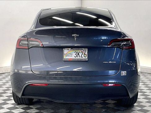 Used 2023 Tesla Model Y Long Range AWD/4WD image 3