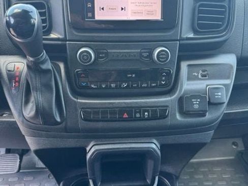 Used 2023 RAM ProMaster 2500 w/ Convenience Group FWD image 21