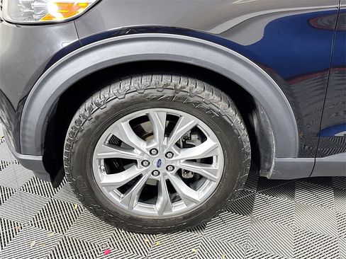 Used 2020 Ford Explorer XLT w/ Equipment Group 202A image 30