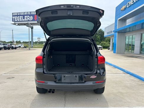 Used 2016 Volkswagen Tiguan S FWD image 12