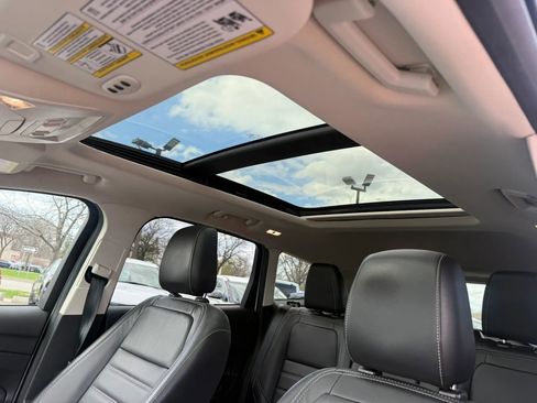 Used 2019 Ford Escape Titanium image 19