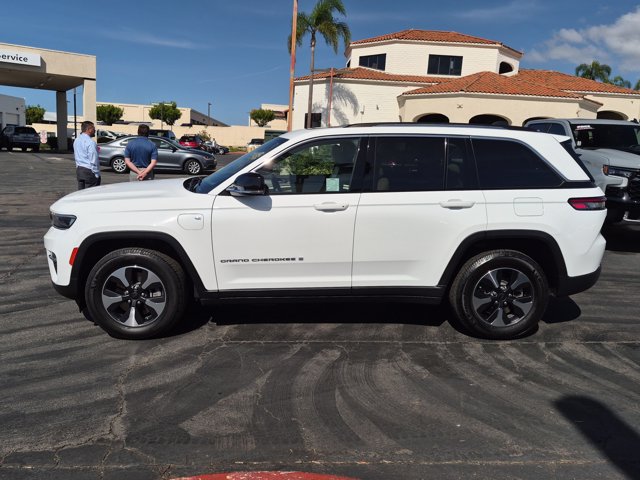 Used 2023 Jeep Grand Cherokee 4WD 4xe image 9
