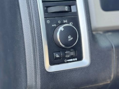 Used 2012 RAM 2500 Big Horn image 32