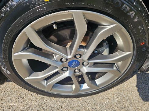 Used 2019 Ford Fusion SEL FWD image 14