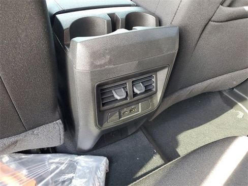 New 2025 GMC Canyon Elevation w/ Convenience Package image 17