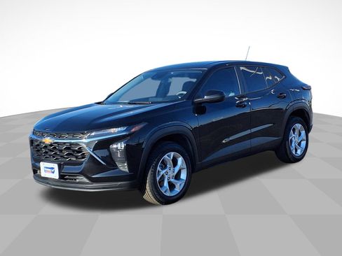 Used 2024 Chevrolet Trax LS w/ LS Convenience Package image 21