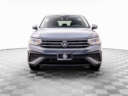 Used 2023 Volkswagen Tiguan SE AWD/4WD image 9