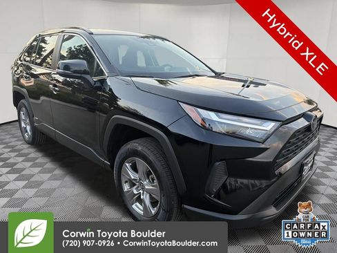 Used 2025 Toyota RAV4 XLE AWD/4WD image 1