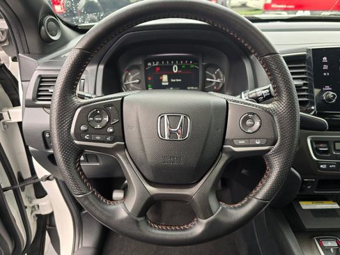 Used 2023 Honda Passport TrailSport image 18