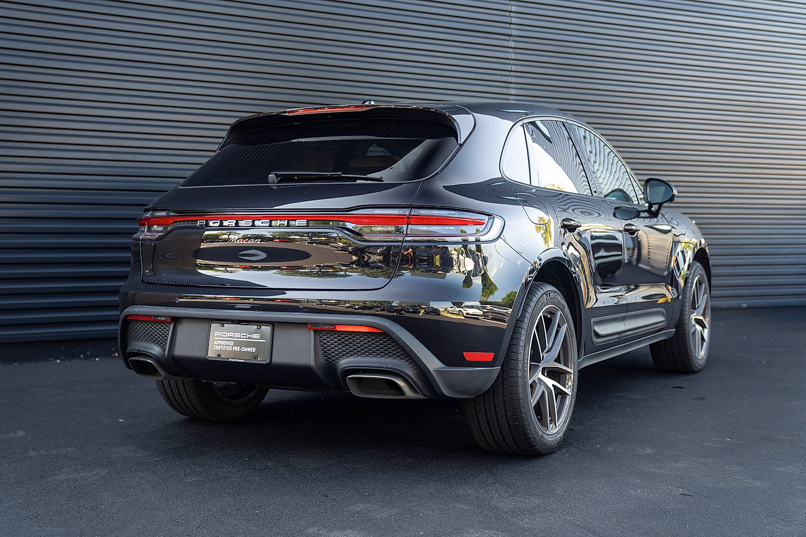Used 2026 Porsche Macan AWD/4WD image 28
