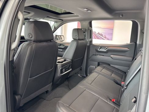 Used 2025 GMC Sierra 1500 Denali AWD/4WD image 42