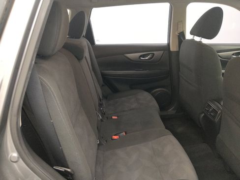 Used 2016 Nissan Rogue S image 19