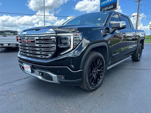 Used 2024 GMC Sierra 1500 Denali AWD/4WD image 1