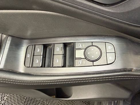 Used 2024 Nissan Rogue SV FWD image 12