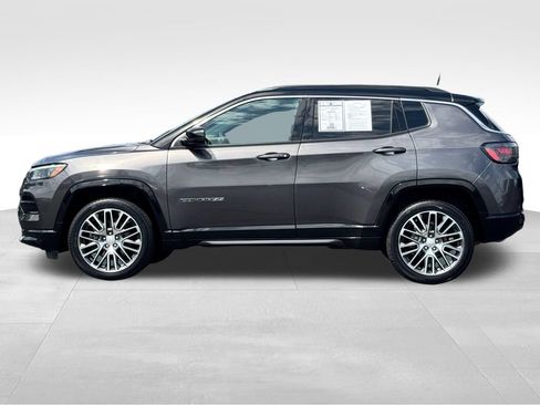 Used 2023 Jeep Compass Limited w/ Elite Group AWD/4WD image 4