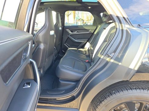 Used 2024 Jaguar F-PACE R-Dynamic S image 5