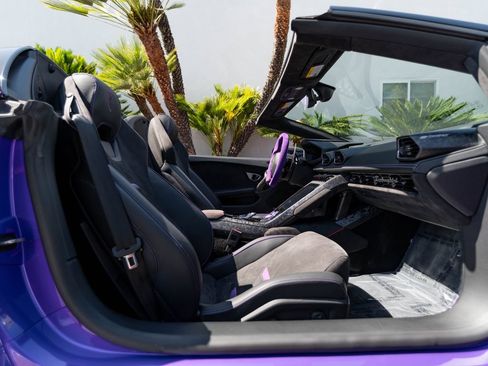 Used 2024 Lamborghini Huracan EVO AWD/4WD image 8