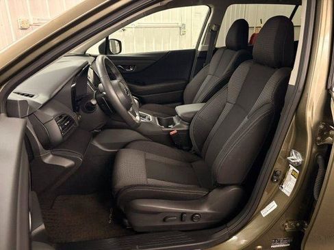 Used 2025 Subaru Outback Premium AWD/4WD image 5